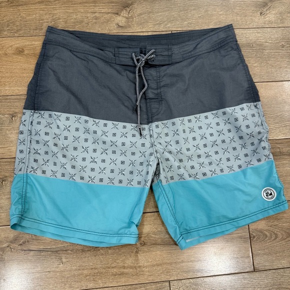 Surfcuz Shorts Mens 38 Color Block Boardshorts Drawstring Graphic Patch Logo - Picture 1 of 7